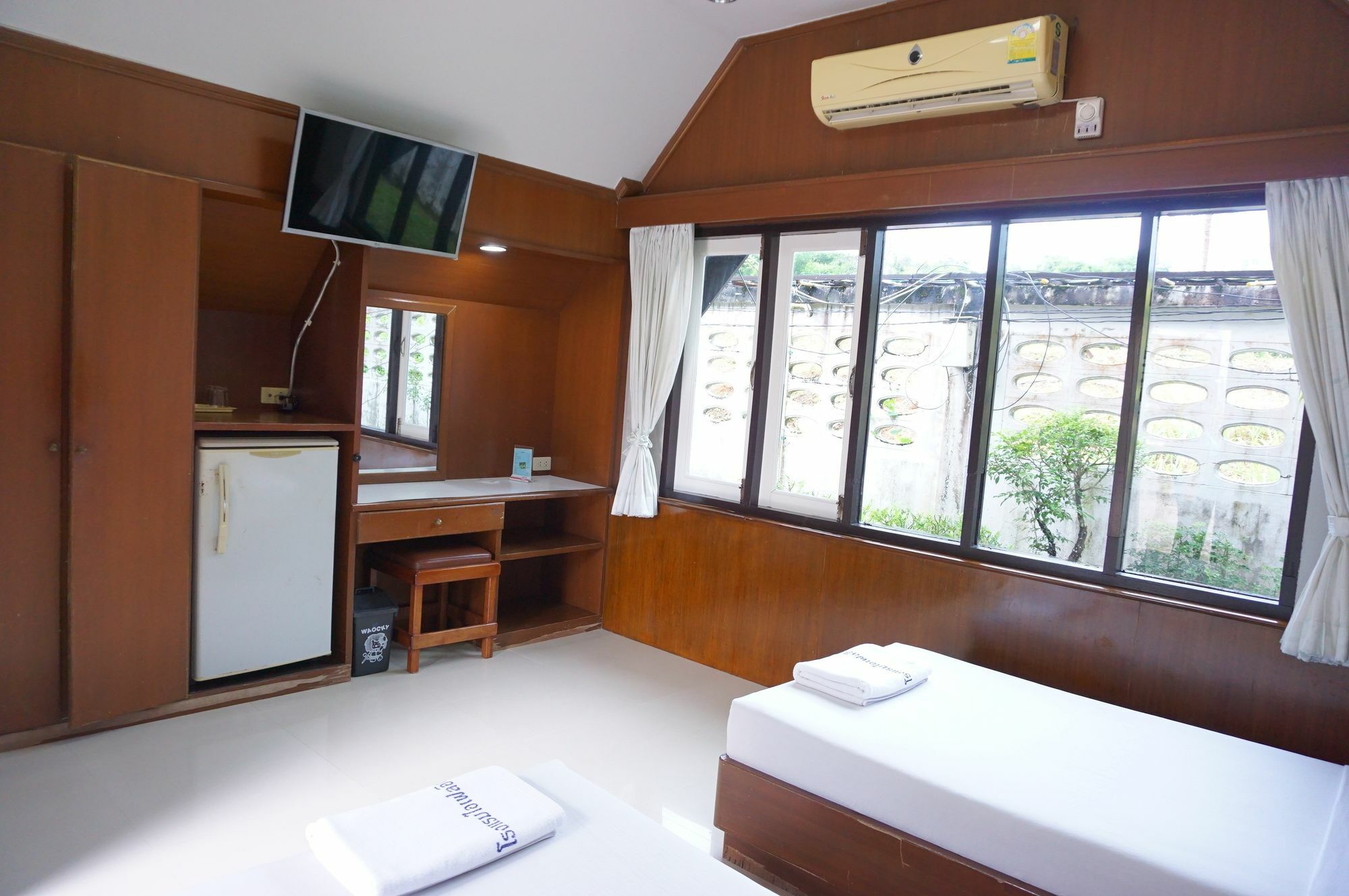 Eiffel Inn 拉廊 外观 照片